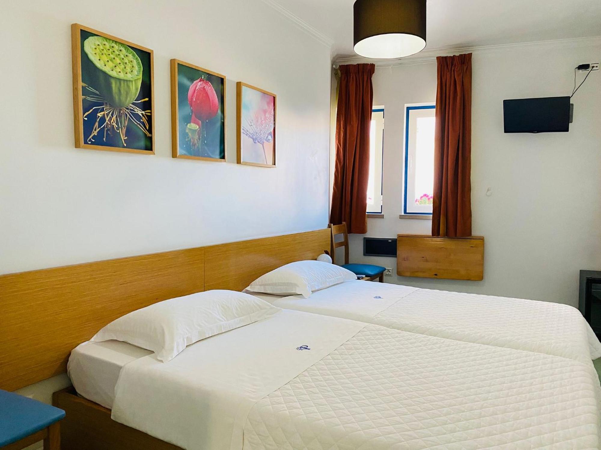 Weaa Hotel Nazaré Exteriör bild